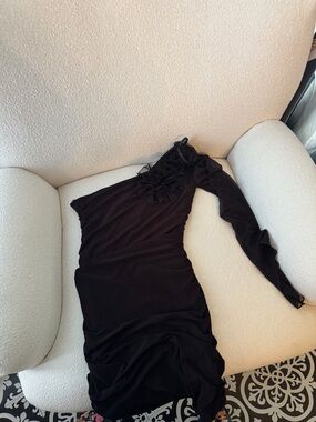 Taboo Black One-Shoulder Ruffle-Accent Dress